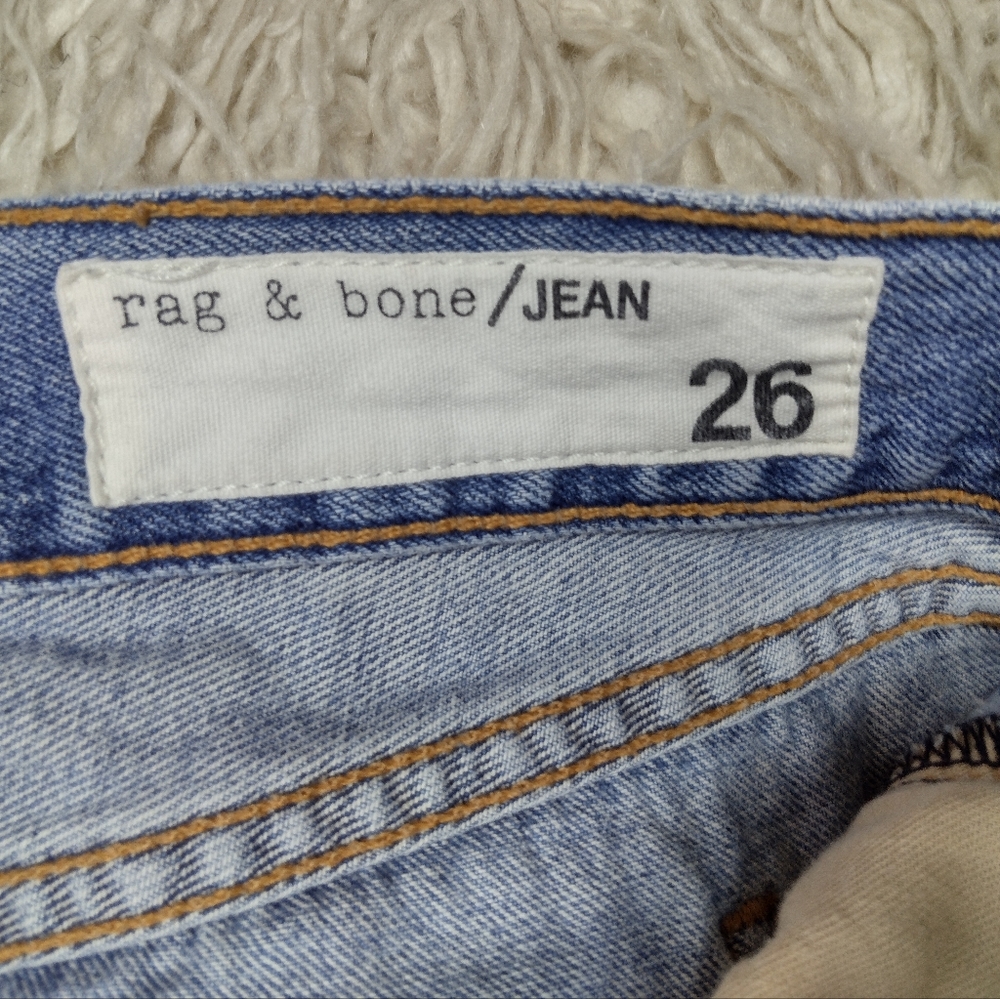Rag & Bone Winnie Distressed Cut Off Denim Short Size 26 - Picture 11 of 12